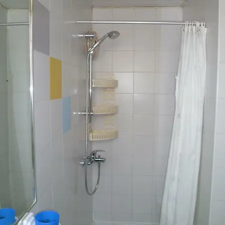 Double With Ensuite Bathroom At Datacom Building Homestay *