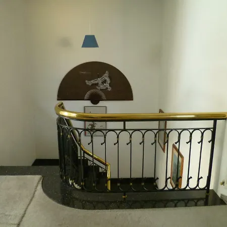 Double With Ensuite Bathroom At Datacom Building